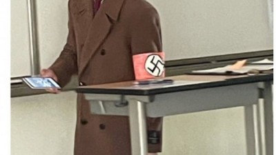 미대 떨어진 학생의 등교 복장