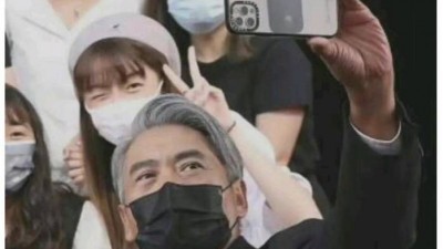 흰머리도 멋있는 주윤발.
