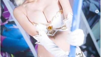 코스프레]진짜 엘프같은 미모와 몸매 코스프레녀 잔나