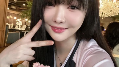 왕보라 (겸 웹툰작가)