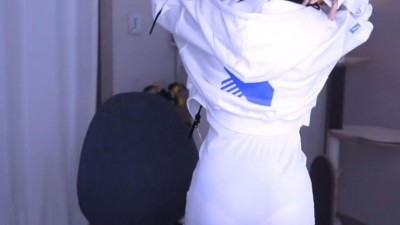 이아린] 하얀 원피스 비치는 검정 팬티 뒷태