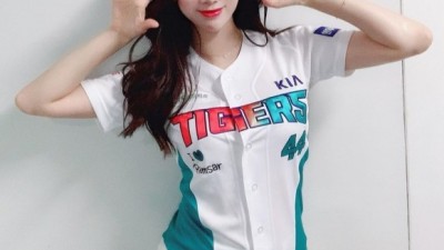 치어리더 김한나