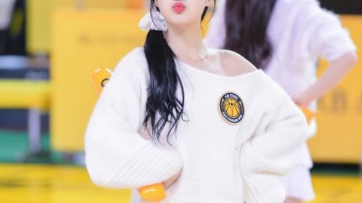 최홍라
