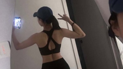 명아츄 기립근 몸매자랑