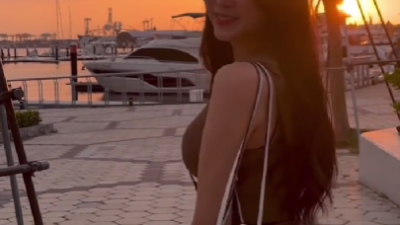 안지현 몸매라인 드러나는 밀착원피스핏