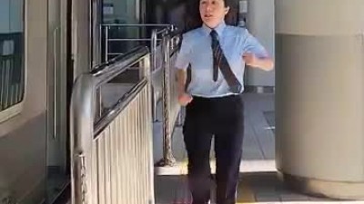 충주맨 영향? 받은 코레일 근황.mp4