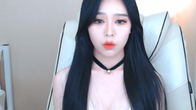 의상장난없는풍만한트위치여캠