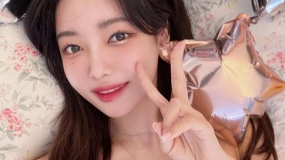 아찔한슴골느껴지는아윤이존예셀카