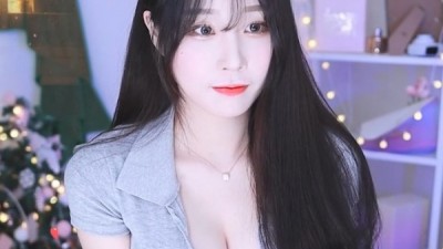 존예한갱이시원하게단추열린의상의볼륨감