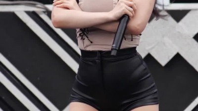DJ 미유 원미령 튜브탑 오프솔더 타이트한 반바지