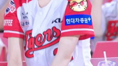 &lt;img src=/img/hit_icon.png class=hit_icon alt=HIT인기&gt;          		  이주은 치어리더 삐끼삐끼 모음