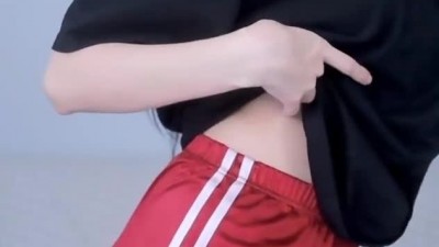 이아린 빨간 육상팬티 입고 살랑살랑 돌리는 이아린