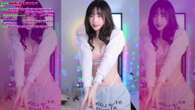 여경 모자 쓴 마젠타 핑크색 브라 가슴골 + 팬티끈 ㅗㅜㅑ
