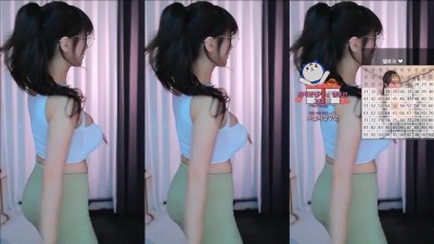 그릴래영] 가슴에 큰 구멍난 흰 탱크탑 연두색 레깅스 몸매
