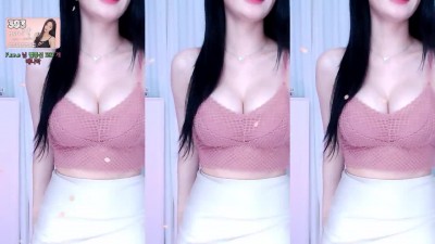 세경] 핑크색 뜨개질 캐미솔 은색 초미니 가슴골