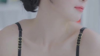 모델 희솔 블랙 브라 팬티 검스 흰 치마 골지 가디건