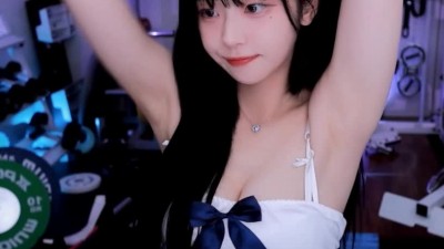 청순한 흰 브라 쵸단
