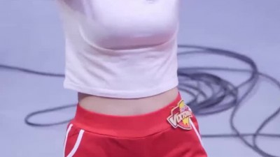 염세빈 치어리더 봉긋 흰티 빨간 돌핀팬츠