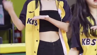최홍라