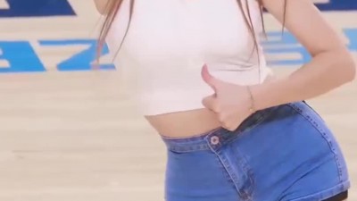 흰나시 청반바지 김나연 치어리더