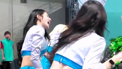 엉덩이에 배구공 맞은 이다영 치어리더