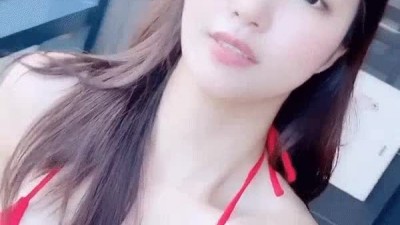 오또맘 레드 비키니 셀카