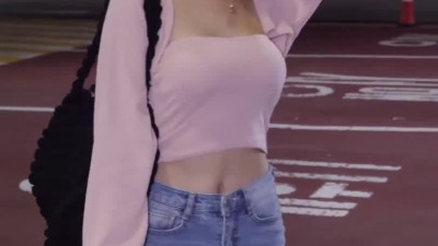 진수화 치어리더 퇴근길 핑크 튜브탑