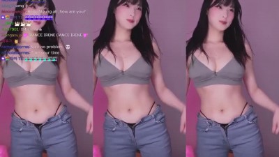 회색 브라렛 청바지 지퍼 열고 팬티끈 보이는 명아츄