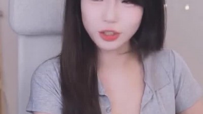 단추 풀고 먹방하는 수련수련