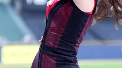 치어리더 김도아 바디슈트속 레드 브라탑 숙인 가슴골