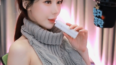 아슬아슬한옆슴노출한담배피는존예여캠