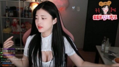 야릇한슴골오픈한글래머문월이