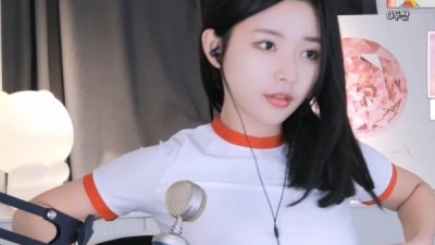 은유화밑가슴노출1cm만더올라와도바로꼭노ㄷㄷ