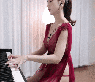 흔한 피아노 의상
