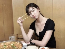 시원시원한 일본모델