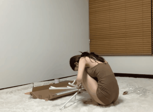 가구 조립녀