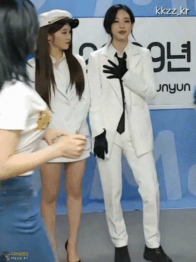 이새롬 청바지 뒤태 핏
