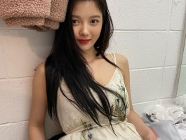 김유정 인스타3장